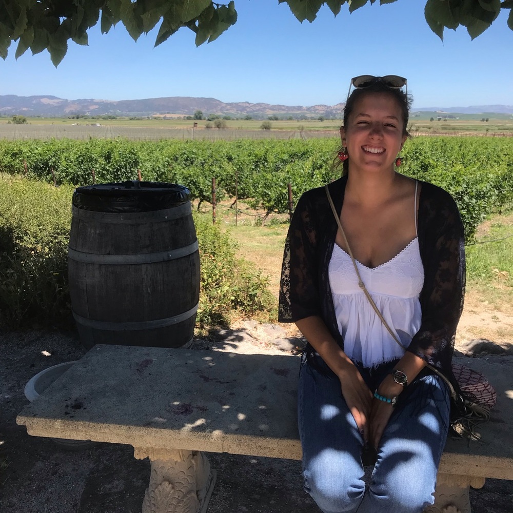 Meet your Posher, Laura